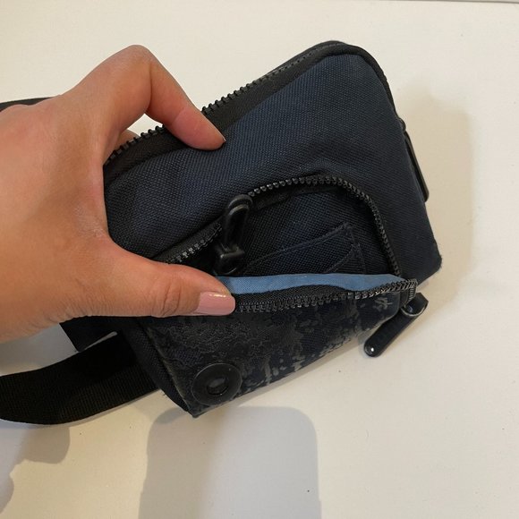 Totto Tactical Fanny Pack in Navy - Picture 8 of 9